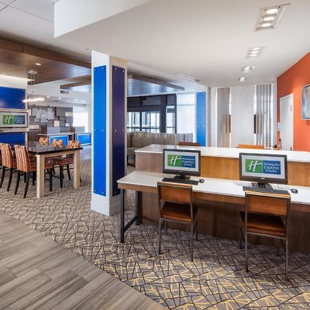 Holiday Inn Express East Peoria - Riverfront By Ihg Exterior foto